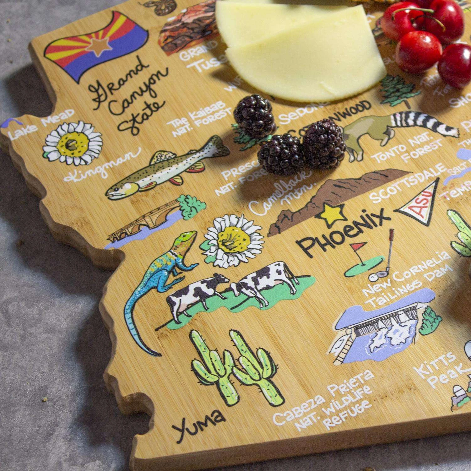 Totally Bamboo Fish Kiss 11.75 In. L X 13.5 In. W X 0.63 In. Bamboo Arizonia Serving & Cutting Board - Image 5