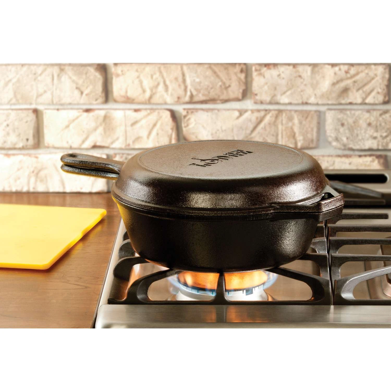 Lodge Logic Cast Iron Skillet Set 10 In. 3.2 Qt Black - Image 3