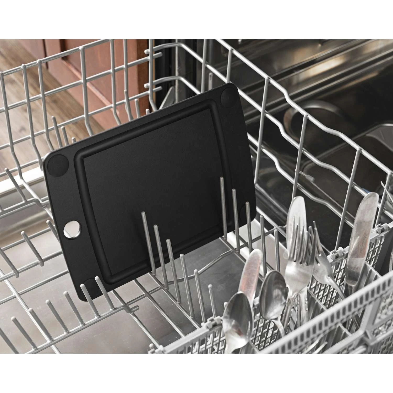 Epicurean All-In-One 17.5 In. L X 13 In. W X 0.25 In. Richlite Paper Composite Cutting Board - Image 4