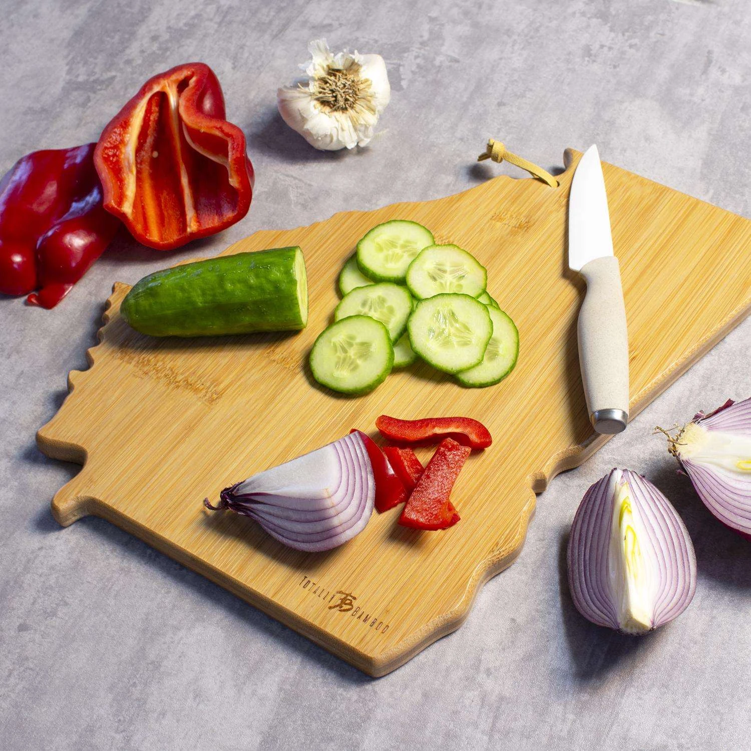 Totally Bamboo Fish Kiss 11.75 In. L X 13.25 In. W X 0.63 In. Bamboo Georgia Serving & Cutting Board - Image 7