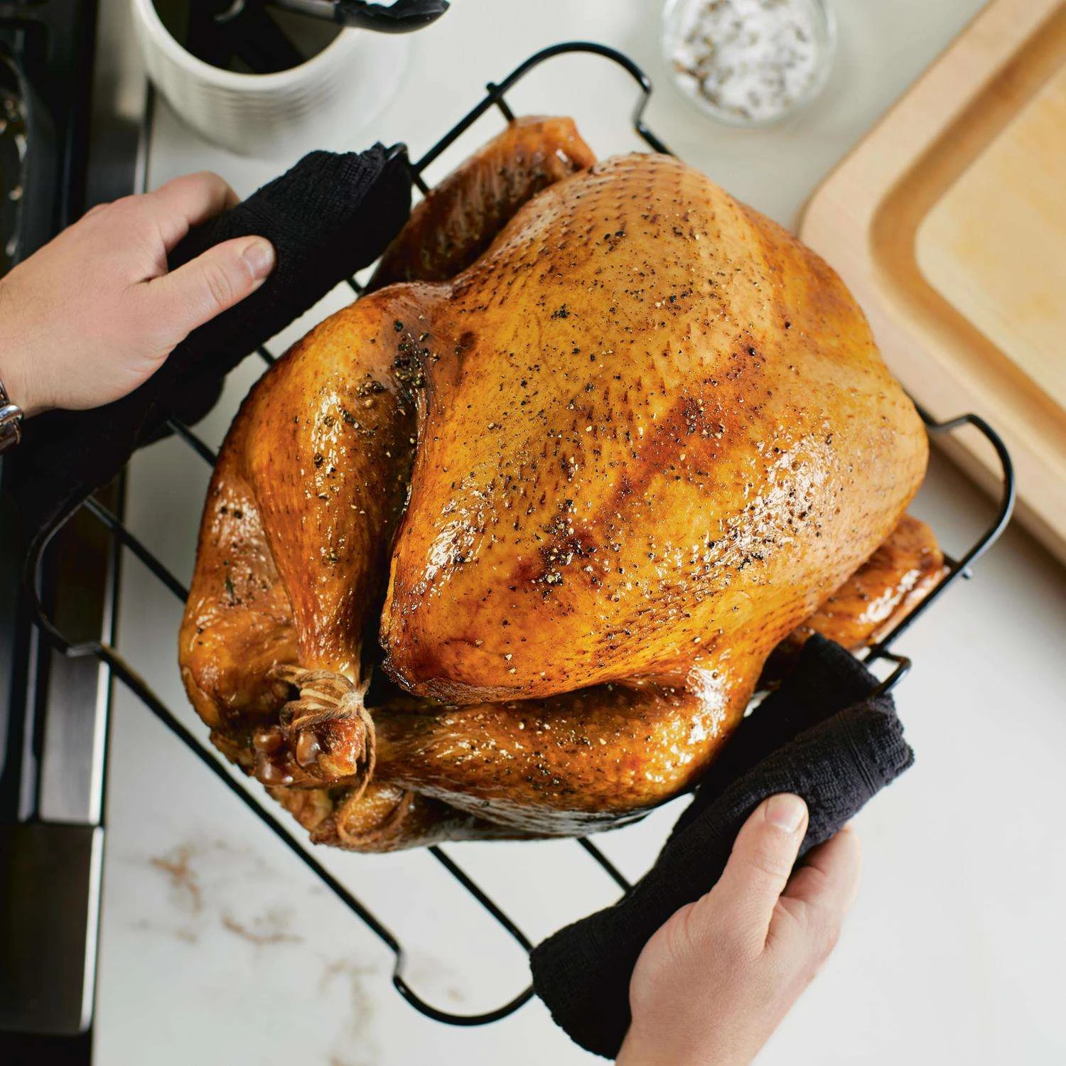 Circulon Anodized Aluminum Roaster With Rack Black - Image 3